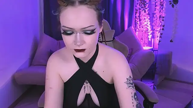NicoleFlloret online show from 03/12/25, 09:02