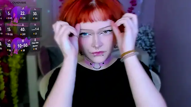 NicoleFlloret online show from 09/18/25, 08:44