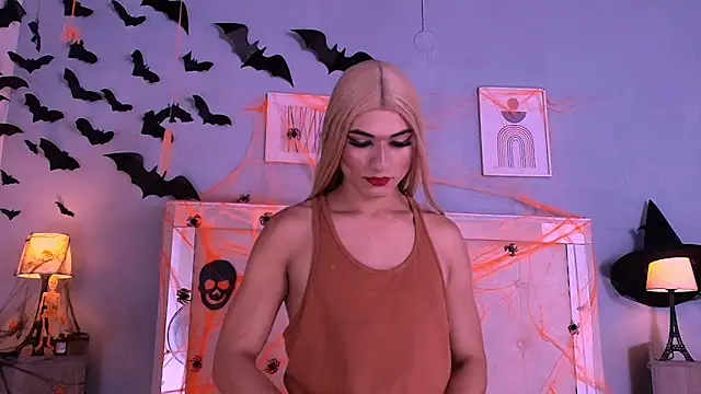 Emily Castillo 1 online show from 10/21/25, 05:41