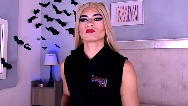 Emily Castillo 1 online show from 11/15/25, 05:16