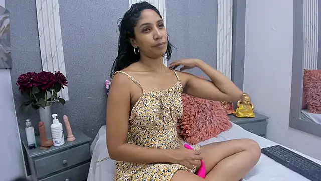 Lucy Canel online show from 09/10/25, 07:25