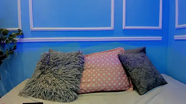 Lucy Canel online show from 09/29/25, 11:37