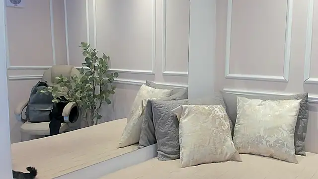 Lucy Canel online show from 02/23/26, 11:29