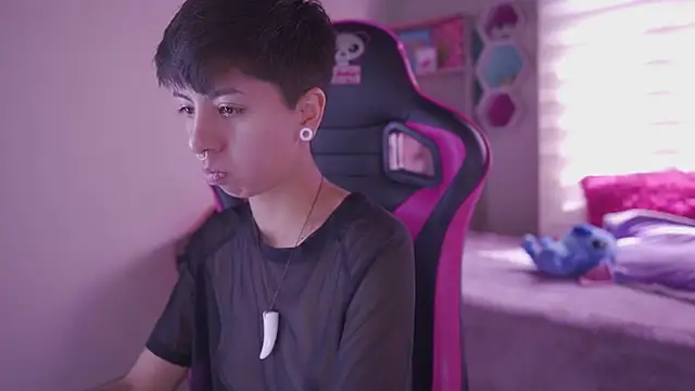 tommy blue online show from 03/09/25, 03:27