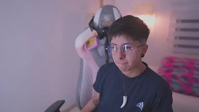 tommy blue online show from 09/16/25, 01:17