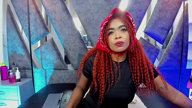 CandyMartinez  online show from 12/20/25, 04:47