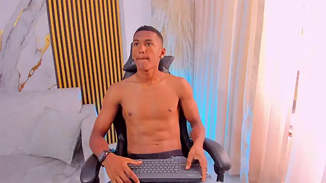 LexiAndDeker online show from 10/06/25, 05:43