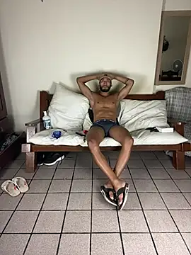 Snapshot of Dasul_ chatting on 03/03/25, 01:21 Dasul online show from 03/03/25, 01:21