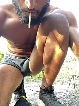 Snapshot of Dasul_ chatting on 03/18/25, 07:10 Dasul online show from 03/18/25, 07:10