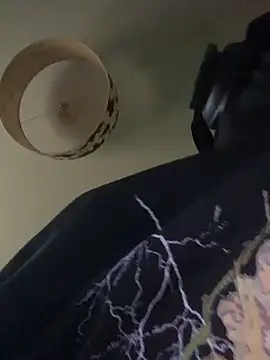 Snapshot of CheryNoLoveMe chatting on 03/05/25, 12:11 CheryNoLoveMe online show from 03/05/25, 12:11