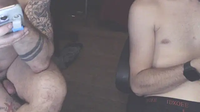 Snapshot of weknowourworth6999 chatting on 09/30/25, 04:50 weknowourworth6999 online show from 09/30/25, 04:50