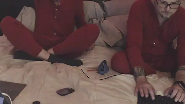 Snapshot of weknowourworth6999 chatting on 10/02/25, 03:24 weknowourworth6999 online show from 10/02/25, 03:24