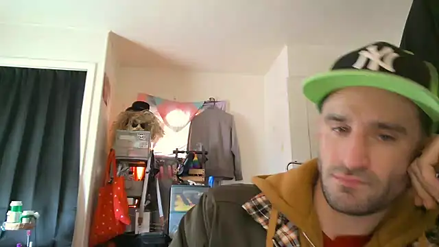 Snapshot of weknowourworth6999 chatting on 10/02/25, 06:26 weknowourworth6999 online show from 10/02/25, 06:26