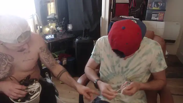 Snapshot of weknowourworth6999 chatting on 11/24/25, 03:45 weknowourworth6999 online show from 11/24/25, 03:45