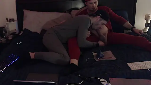 Snapshot of weknowourworth6999 chatting on 12/14/25, 12:54 weknowourworth6999 online show from 12/14/25, 12:54