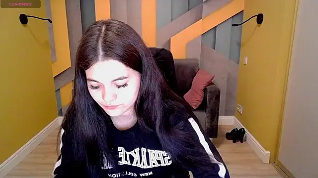 ElinaMils online show from 03/13/25, 12:35