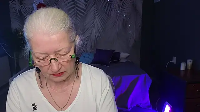 Maya Mayflower online show from 03/14/25, 12:18