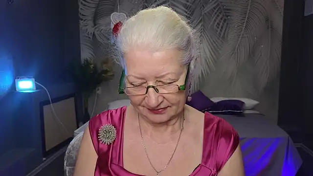 Maya Mayflower online show from 03/17/25, 09:12