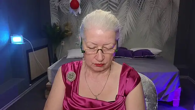 Maya Mayflower online show from 03/17/25, 03:29