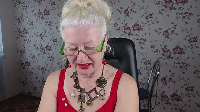 Maya Mayflower online show from 09/18/25, 04:03