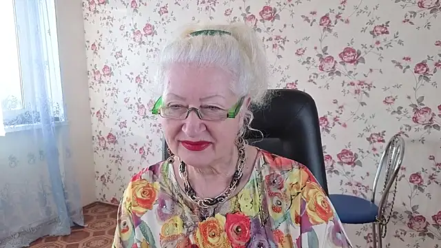 Maya Mayflower online show from 09/21/25, 04:03