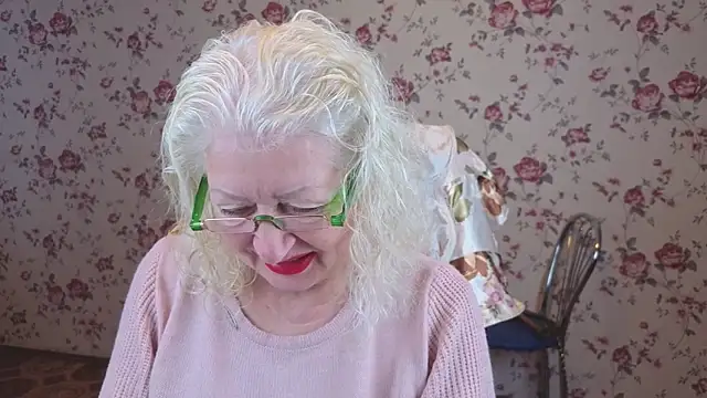 Maya Mayflower online show from 10/20/25, 04:13