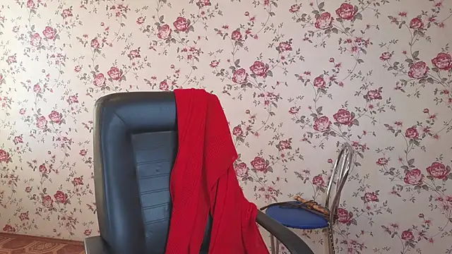 Maya Mayflower online show from 10/23/25, 04:23