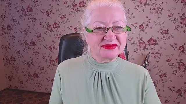 Maya Mayflower online show from 10/26/25, 04:07