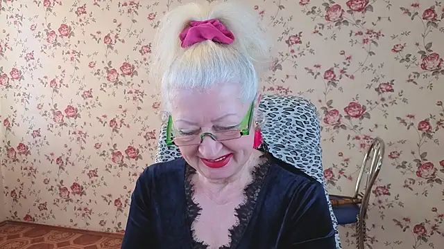 Maya Mayflower online show from 11/15/25, 05:38