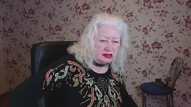 Maya Mayflower online show from 12/23/25, 02:42