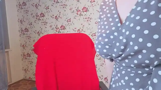 Maya Mayflower online show from 02/15/26, 03:47