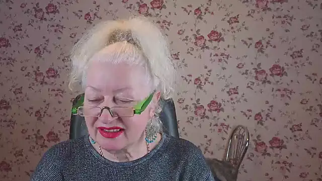 Maya Mayflower online show from 02/19/26, 03:02