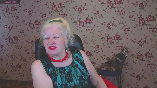 Maya Mayflower online show from 04/21/26, 03:13