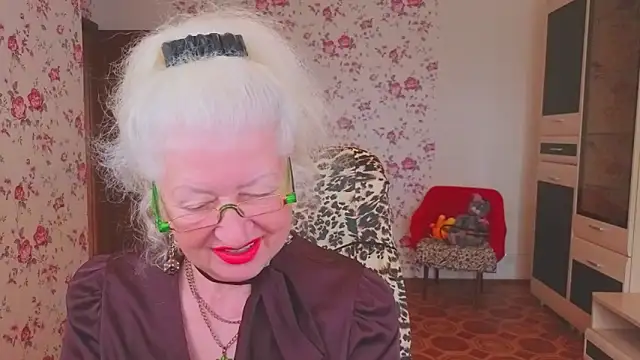 Maya Mayflower online show from 06/05/26, 06:52