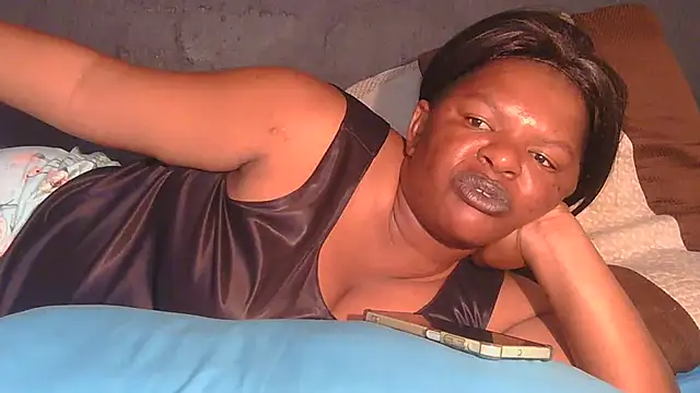 Snapshot of ebony_rose11 chatting on 05/23/26, 01:48 ebony rose11 online show from 05/23/26, 01:48