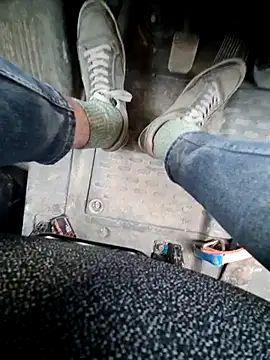 Snapshot of GM51-1988 chatting on 03/20/25, 04:31 GM51-1988 online show from 03/20/25, 04:31