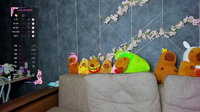 Snapshot of EvaTheHeart chatting on 10/09/25, 12:03 EvaTheHeart online show from 10/09/25, 12:03