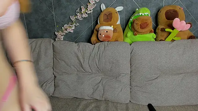 Snapshot of EvaTheHeart chatting on 11/08/25, 02:45 EvaTheHeart online show from 11/08/25, 02:45