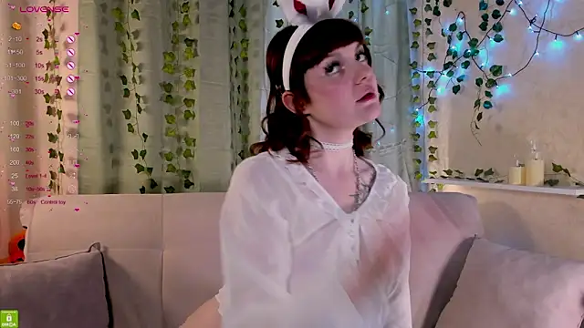 Ashley Nicks online show from 04/05/26, 02:09