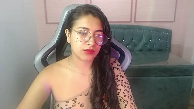 alexa romero t online show from 10/30/25, 12:50