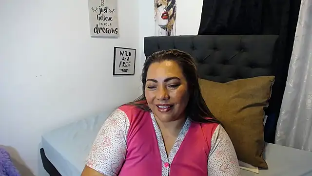 Snapshot of dihayara chatting on 06/19/26, 03:00 dihayara online show from 06/19/26, 03:00