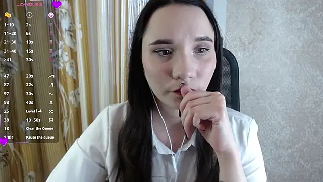 KateForLove online show from 03/04/25, 12:55