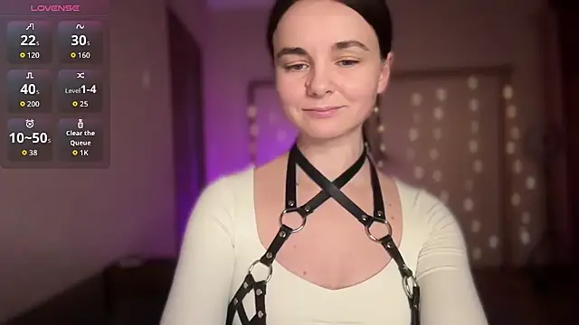 lanaloulou online show from 11/07/25, 09:59