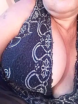 Sandra42 online show from 04/22/26, 10:17