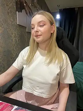 Lina ly online show from 03/16/25, 08:11