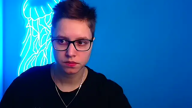 Bella Swannn online show from 03/08/25, 10:02