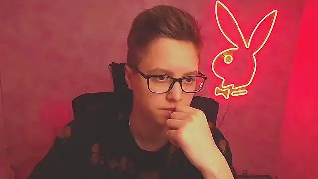 Bella Swannn online show from 03/12/25, 12:57