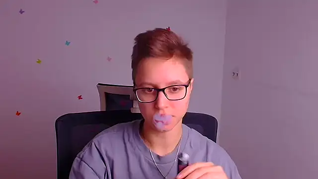 Bella Swannn online show from 03/18/25, 09:43