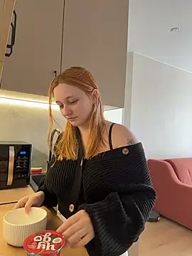 Snapshot of Bonechka chatting on 06/01/26, 10:39 Bonechka online show from 06/01/26, 10:39