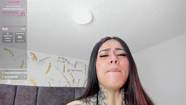 Snapshot of Cristal_Velle chatting on 02/09/26, 01:26 Cristal Velle online show from 02/09/26, 01:26